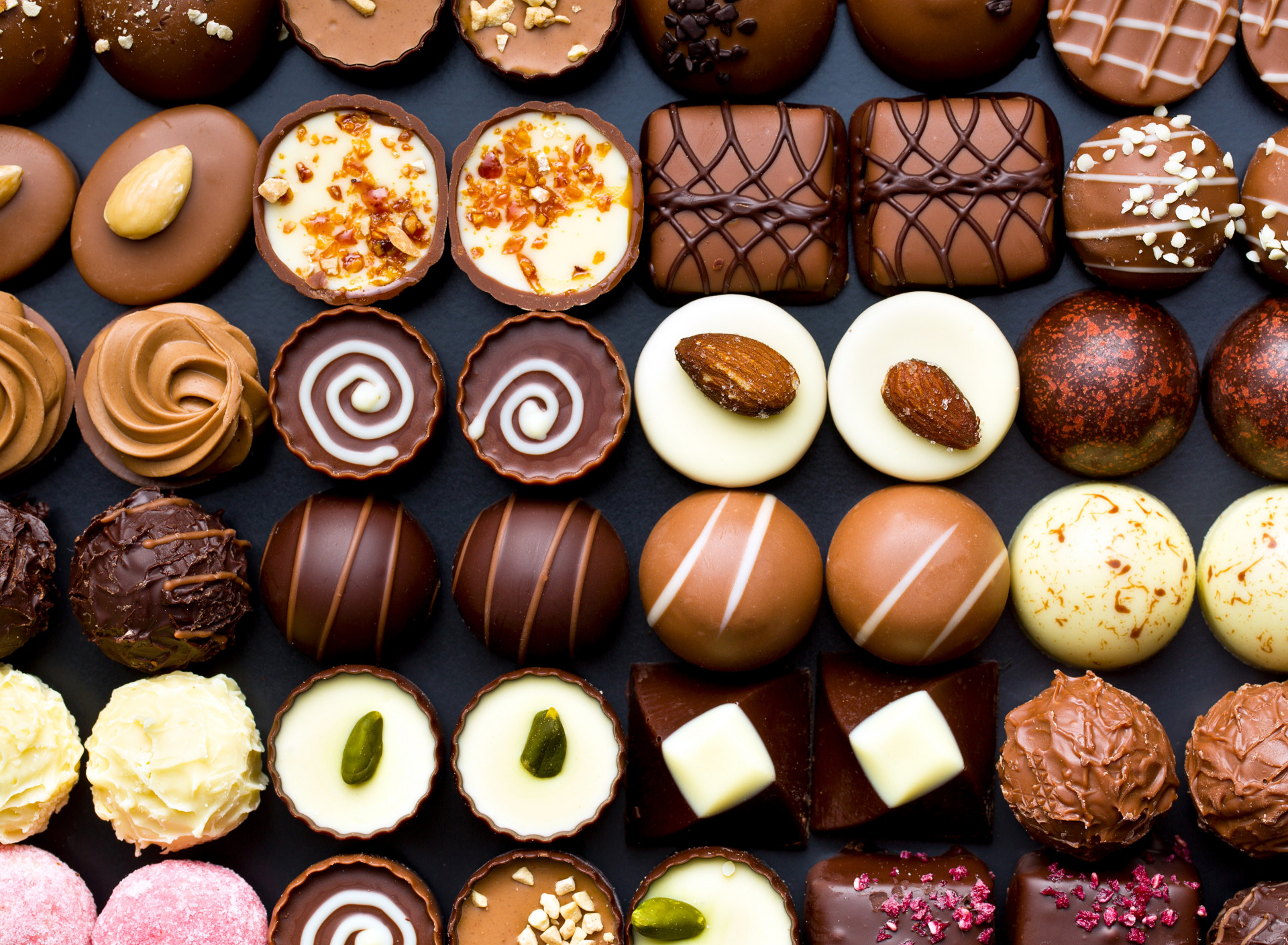 Диетологи назвали снижающие тягу к сладкому продукты