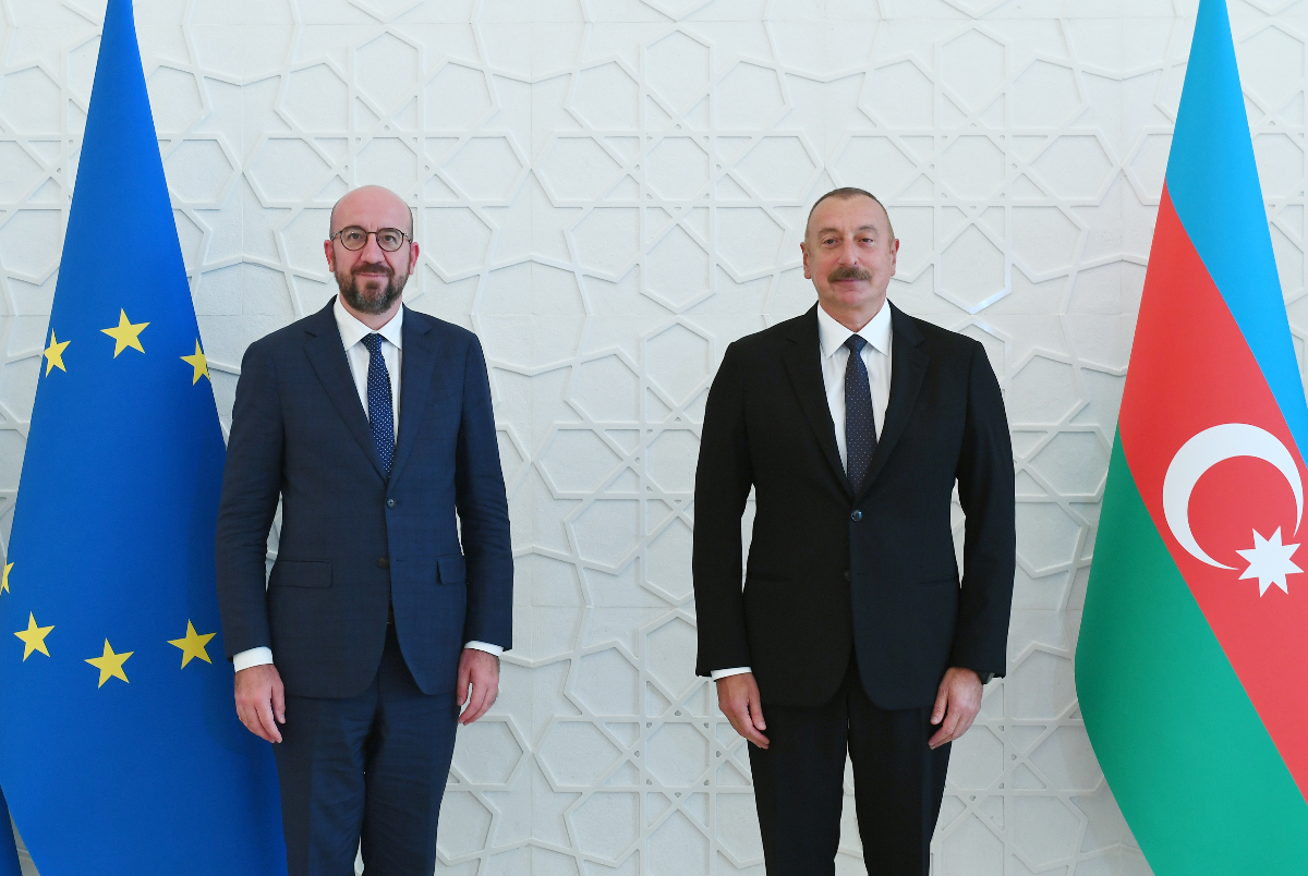 Ильхам Алиев обсудил с Шарлем Мишелем Украину - ОБНОВЛЕНО + ФОТО