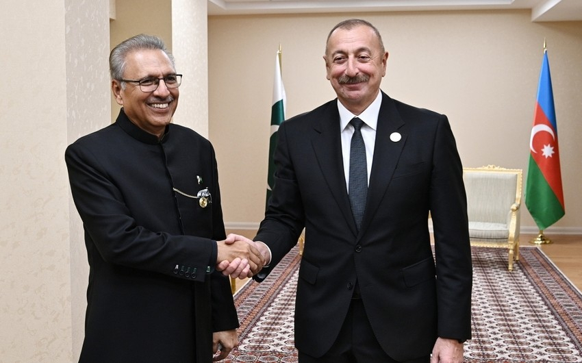 Ильхам Алиев направил поздравительные письма президенту и премьер-министру Пакистана