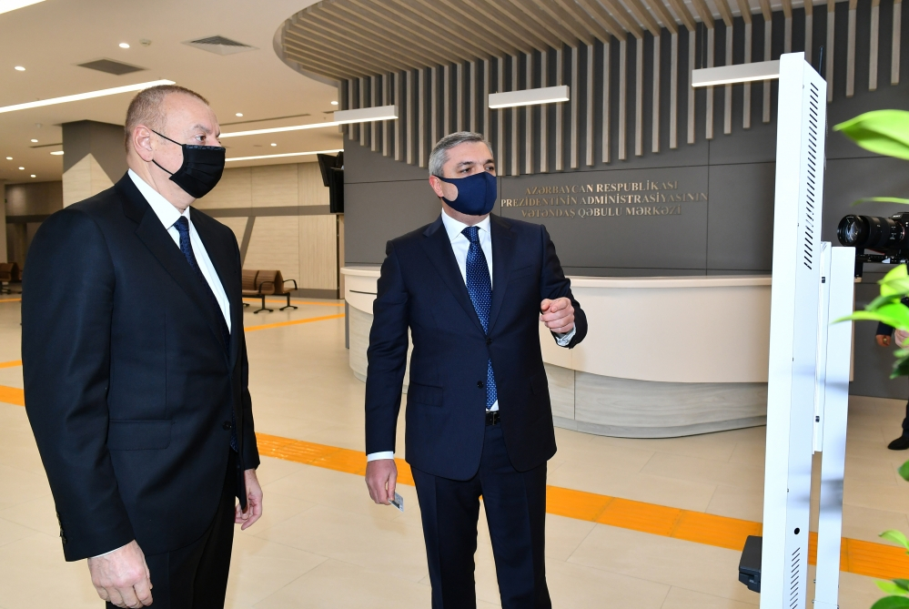 Ильхам Алиев на открытии Центра приема граждан Администрации Президента - ФОТО