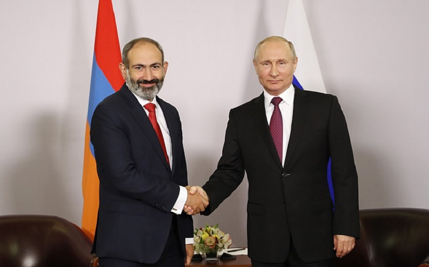 Путин обсудил с Пашиняном поддержание стабильности в Карабахе