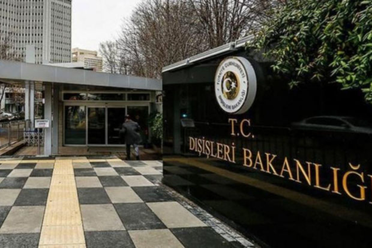 МИД Турции выступил с заявлением в связи со взрывом в Баку - ФОТО