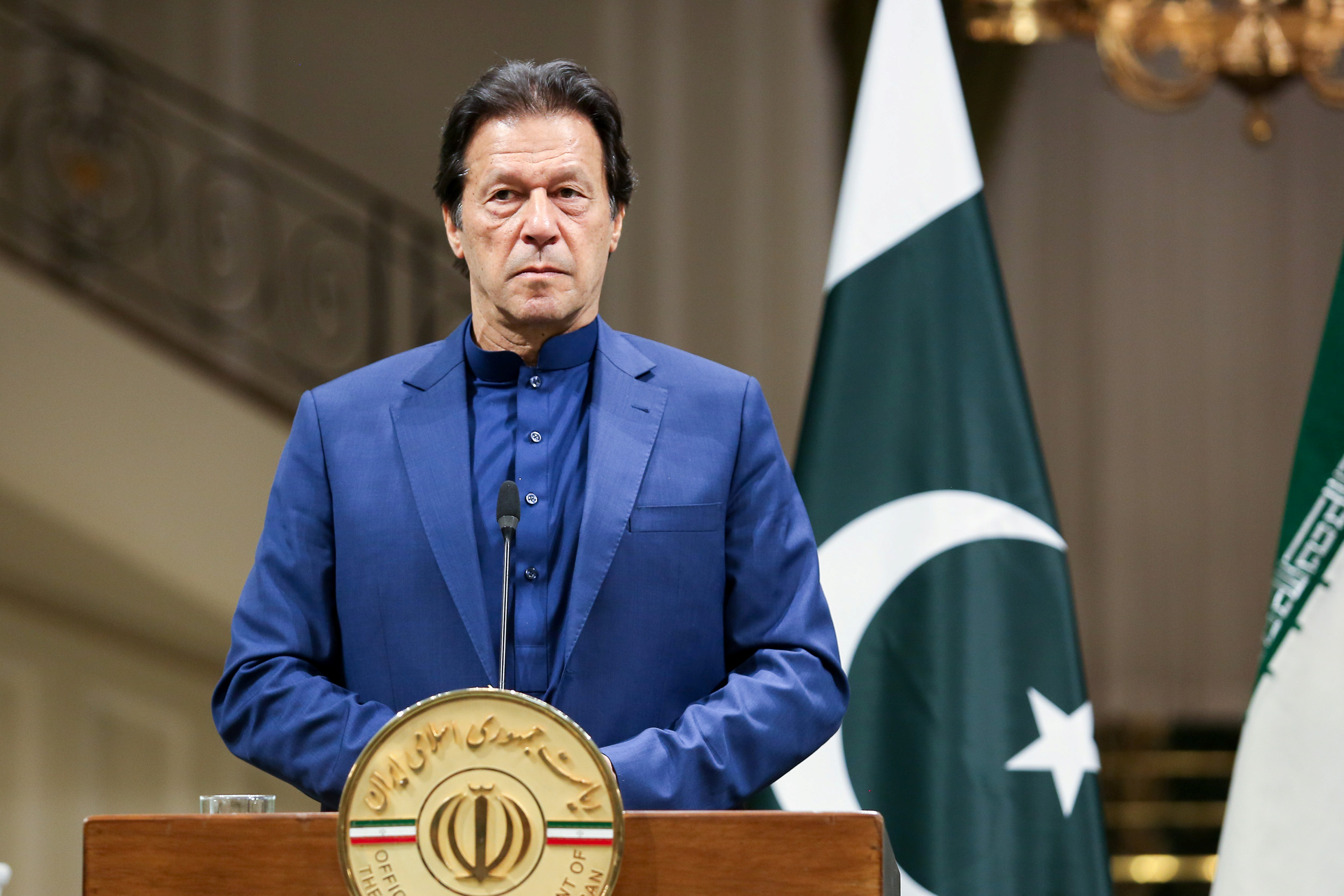Имран Хан снят с поста премьер-министра Пакистана