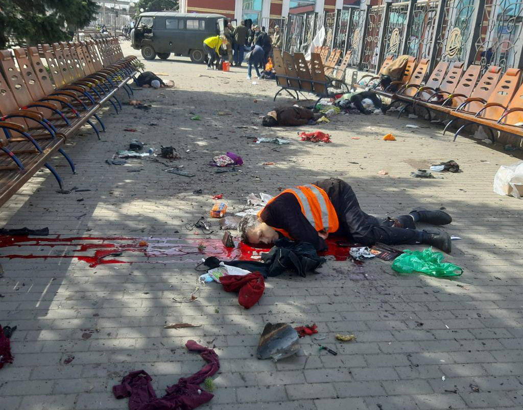 Ракетный удар по вокзалу Краматорска: погибли 39 человек