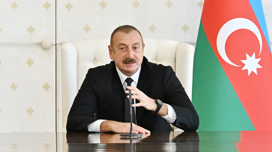 Ильхам Алиев принял членов сборной Азербайджана по борьбе, участвовавших в чемпионате Европы - ФОТО