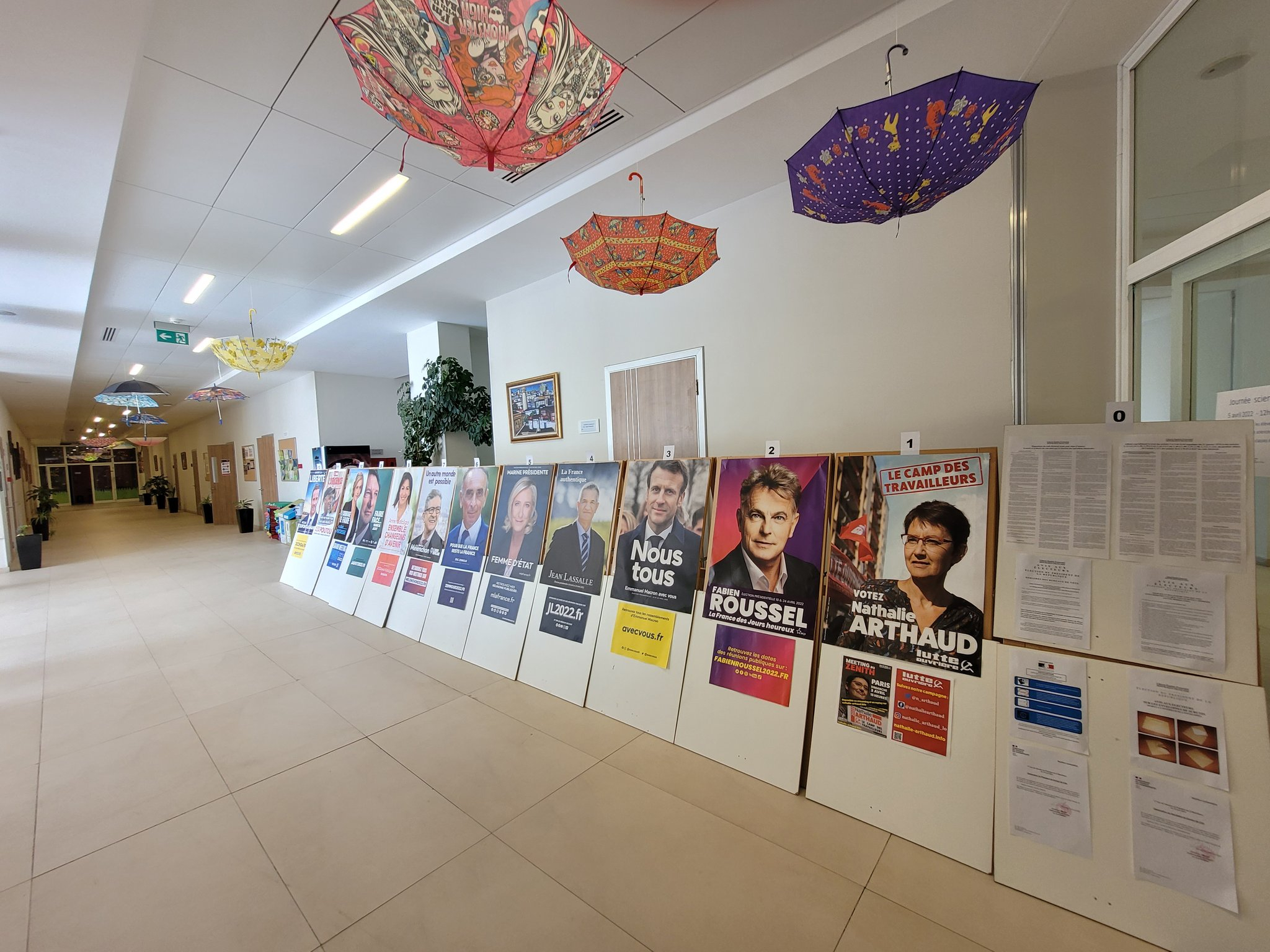 В Баку открылся избирательный участок для граждан Франции - ФОТО