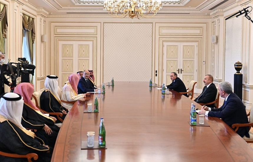 Ильхам Алиев принял делегацию во главе с Генпрокурором Саудовской Аравии