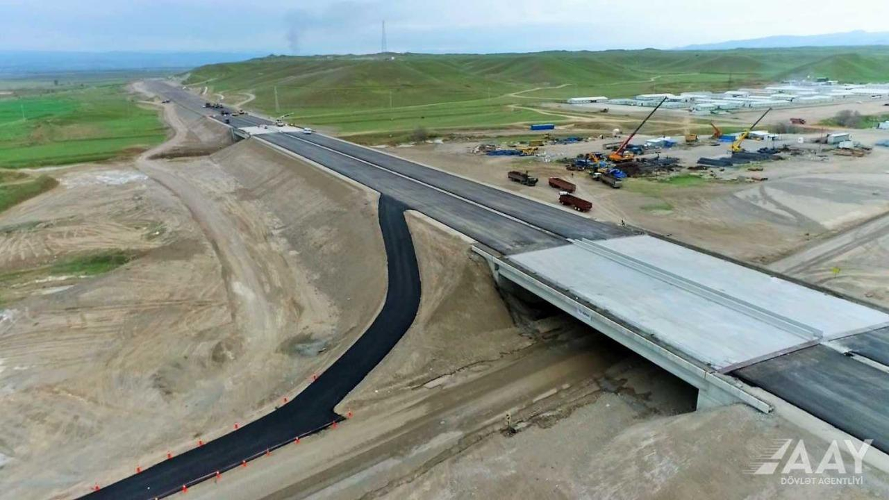 Продолжается строительство автодороги Горадиз-Джебраил-Зангилан-Агбенд - ФОТО