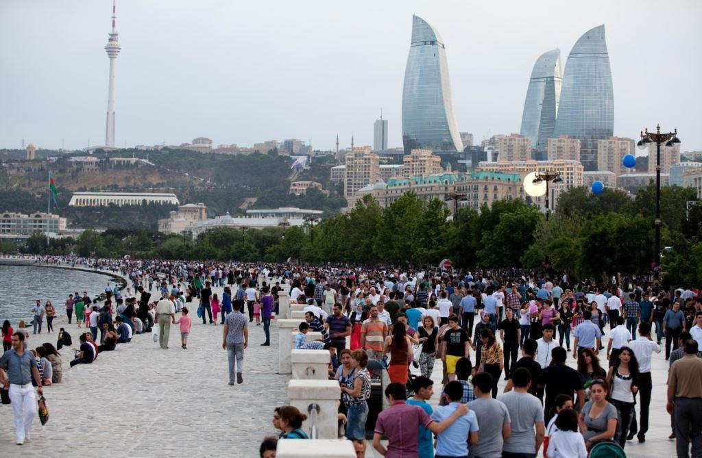 Из каких стран ждут туристов в Азербайджане в летнем сезоне?
