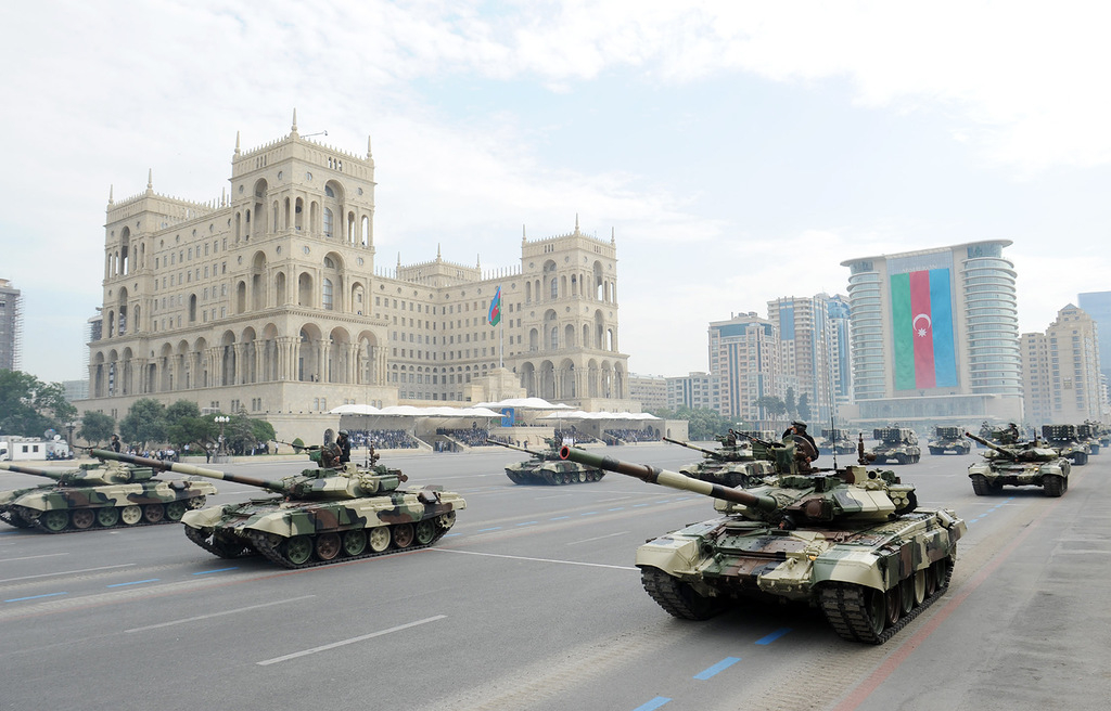 Азербайджан существенно увеличил расходы на оборону