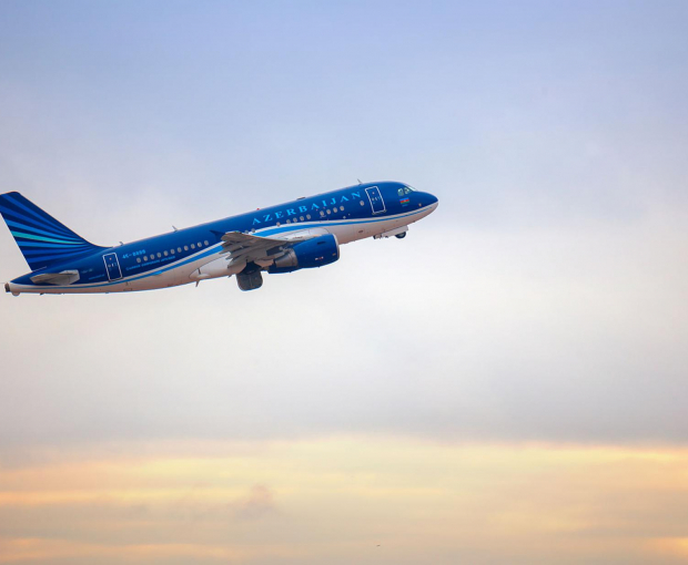 Самолет, выполнявший рейс Баку - Нахчыван, вернулся в аэропорт вылета