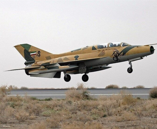 В Иране разбился военный самолет, экипаж погиб