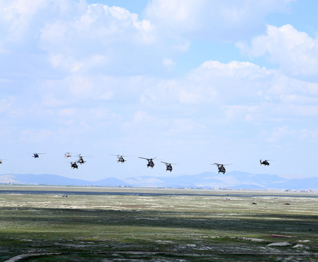 Азербайджанские военные пилоты выполнили задачи на международных учениях - ВИДЕО