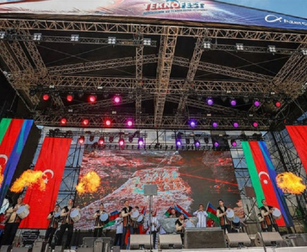 Начался концерт в рамках фестиваля TEKNOFEST Azerbaijan - ПРЯМОЙ ЭФИР