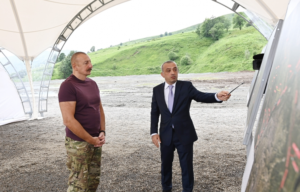 Ильхам Алиев ознакомился с проектом водохранилища "Хакаричай" в Лачинском районе