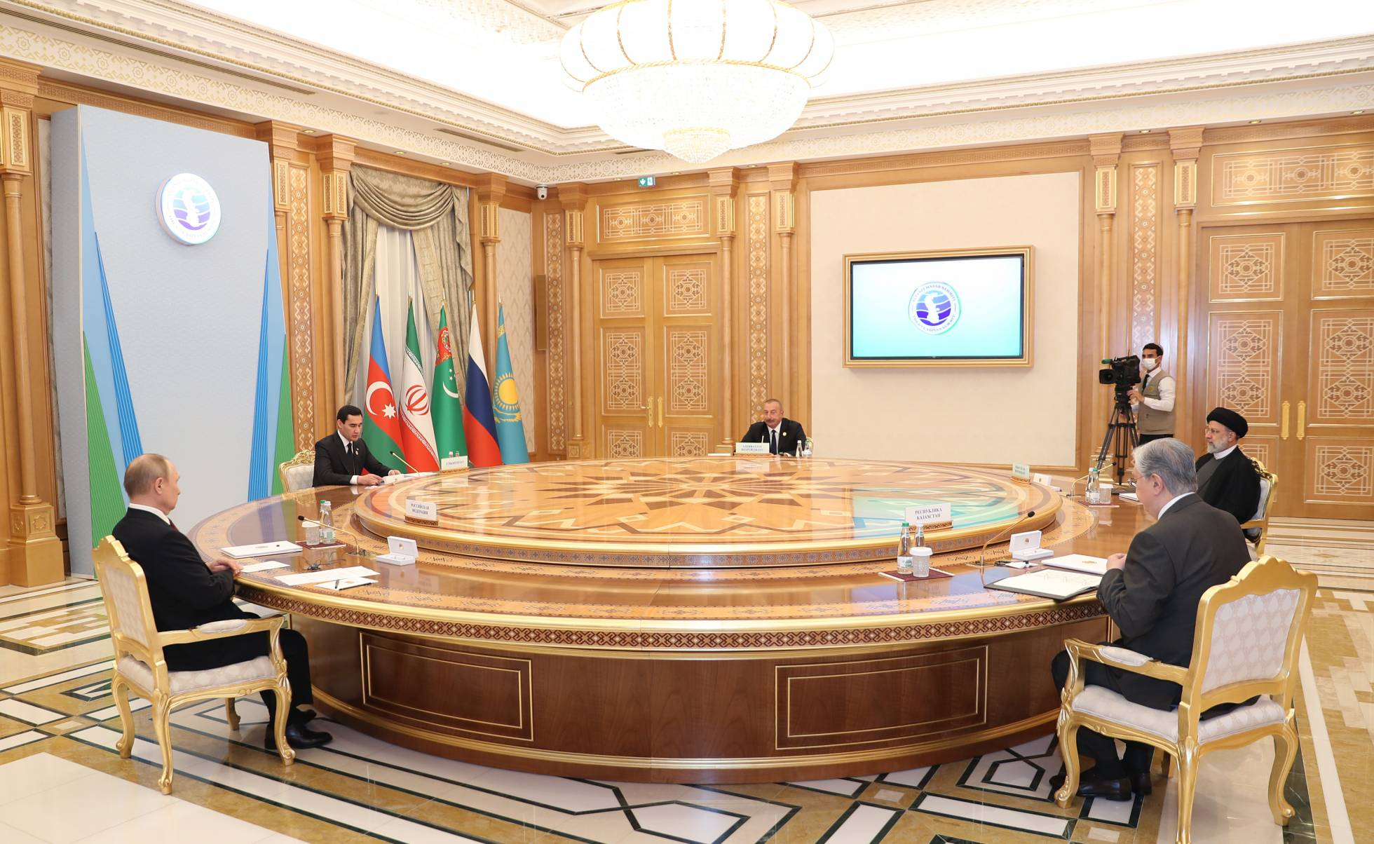 Ильхам Алиев: Укрепляется договорно-правовая база сотрудничества прикаспийских государств