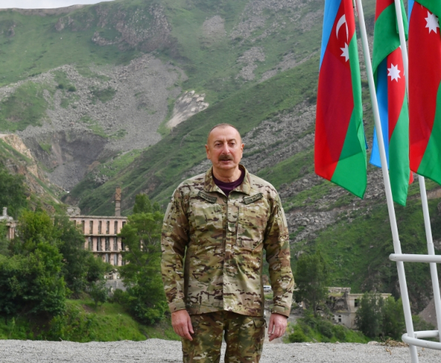 Президент Ильхам Алиев совершил поездку в Гейгельский, Кяльбаджарский и Лачинский районы - ФОТО
