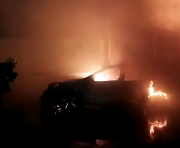 Распространились кадры пожара возле "Зимнего парка" в Баку - ВИДЕО