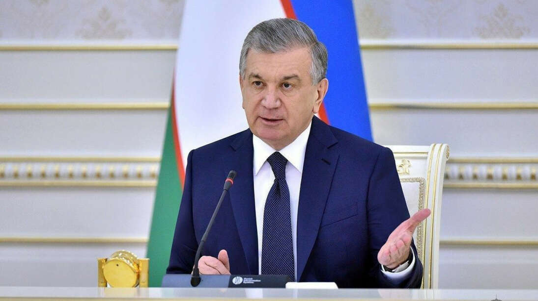 Президент Узбекистана вновь вылетел в Нукус, где накануне произошли беспорядки