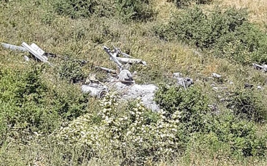 На территории села Туг Ходжавендского района обнаружены останки вертолета ВС Армении