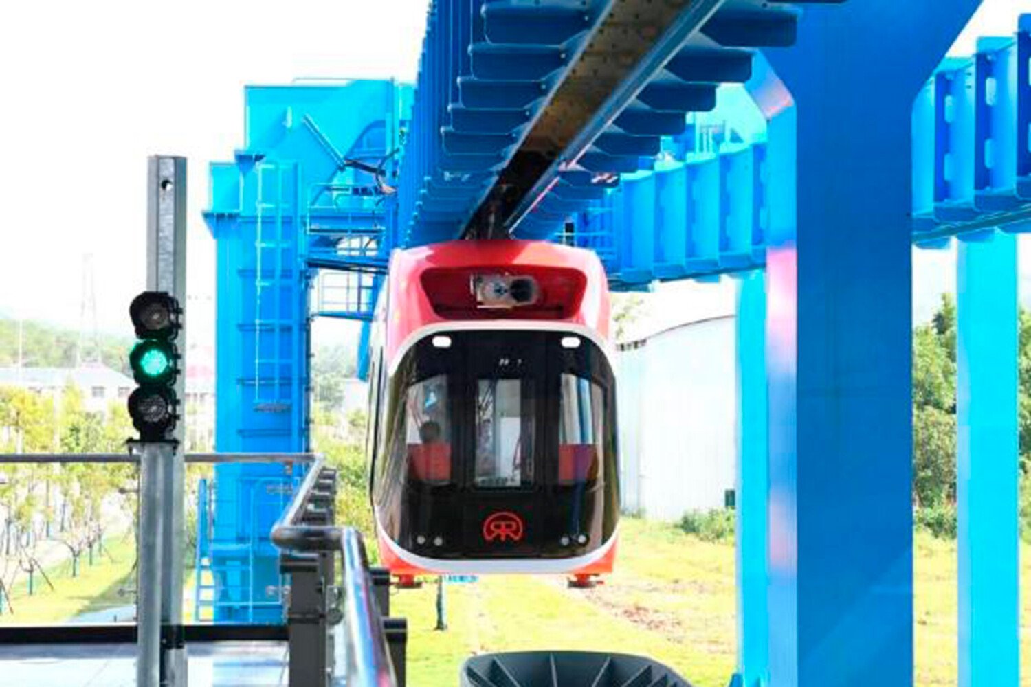 В Китае создали магнитный поезд, способный левитировать "вечно"