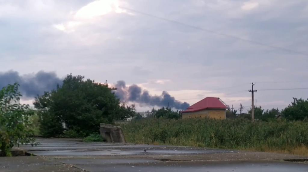 В Крыму прогремели мощные взрывы - ВИДЕО