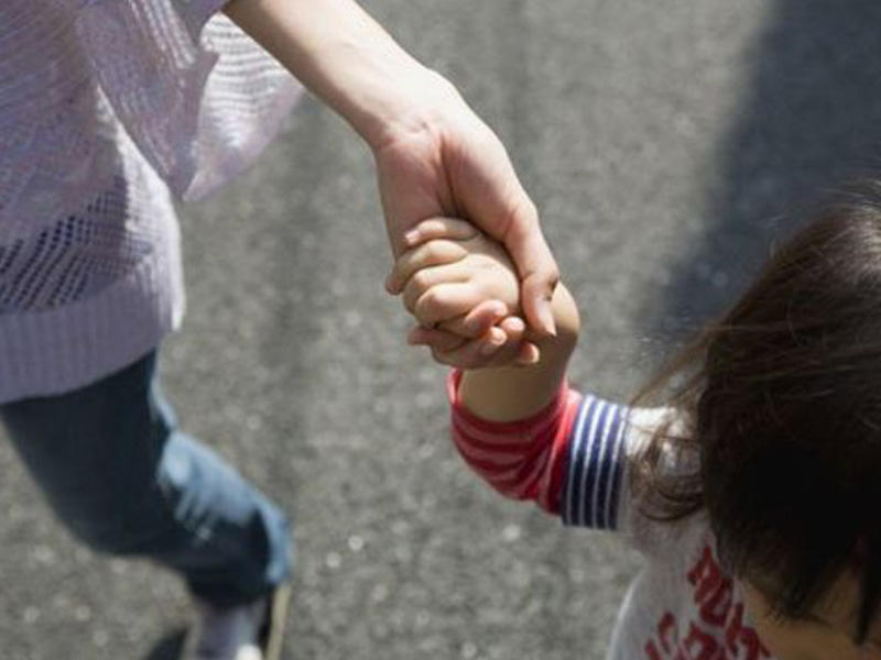 В Азербайджане пропала женщина с двумя детьми