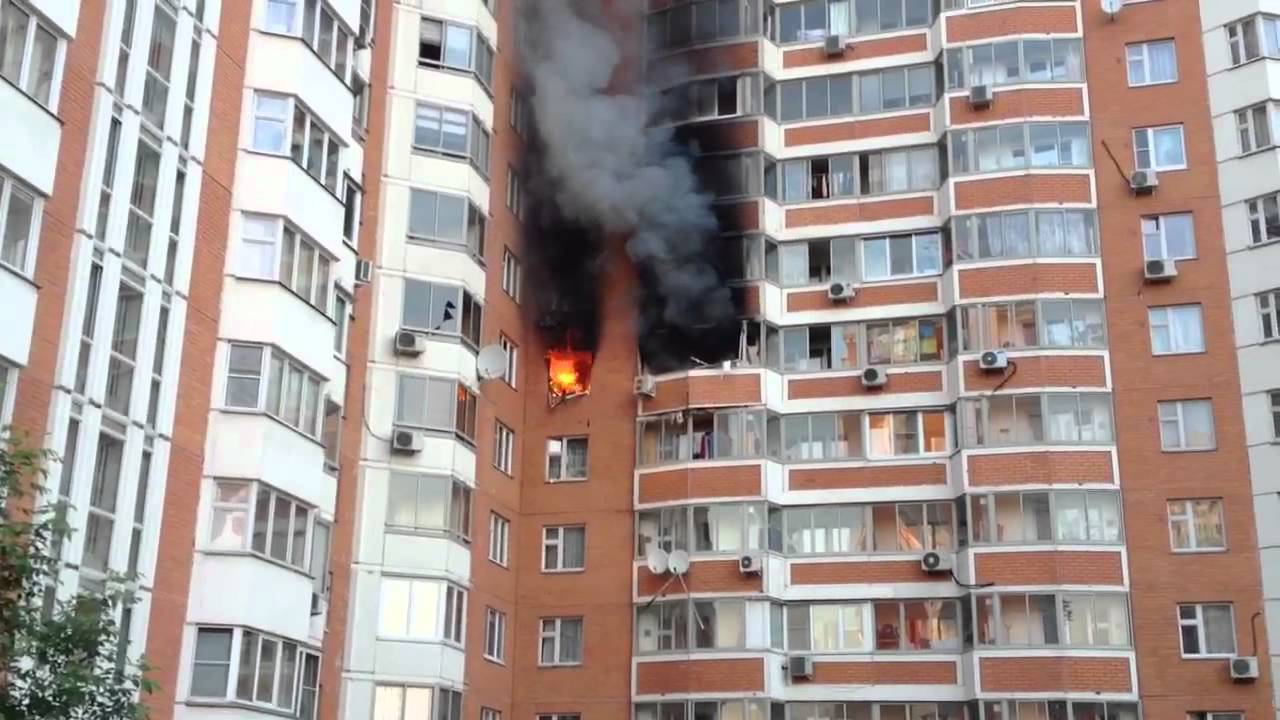 Пожар в многоэтажке в Баку потушен
