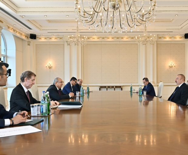 Президент Ильхам Алиев принял главу МИД Алжира