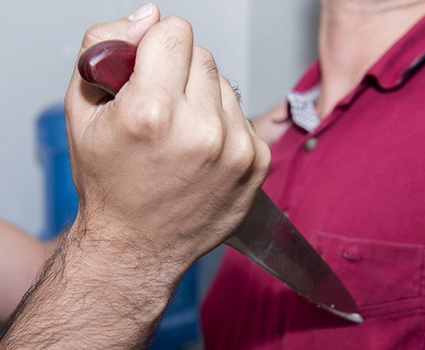 В Баку ранили ножом сотрудников туристической компании