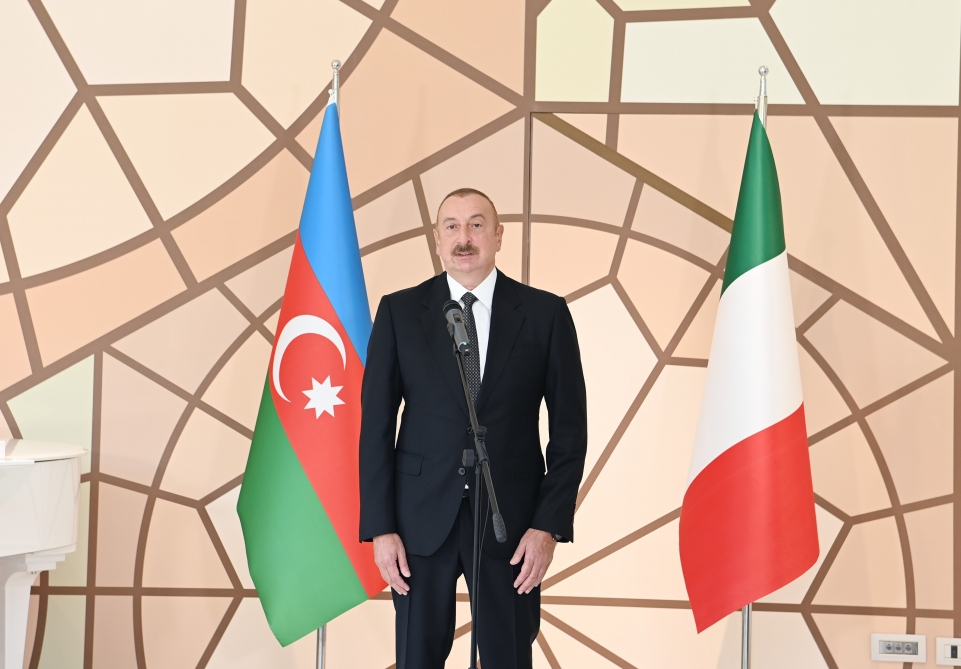 Ильхам Алиев: Сегодня открывается новая страница итальяно-азербайджанских связей -  ФОТО