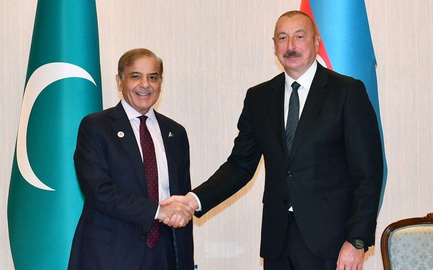 Президент Азербайджана встретился с премьер-министром Пакистана - ФОТО