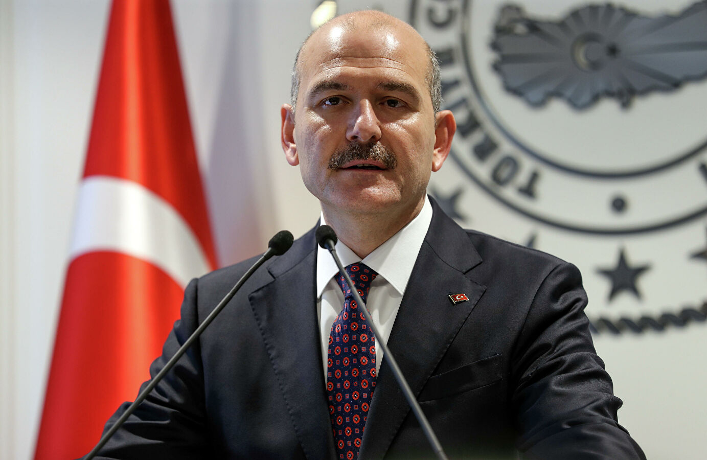 Министр внутренних дел Турции подал прошение об отставке