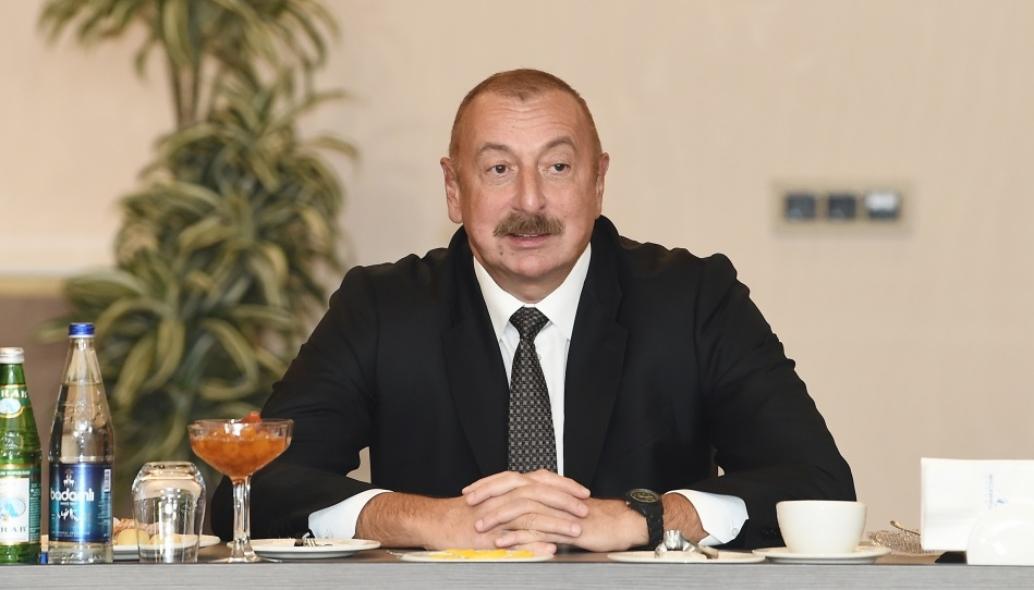 Ильхам Алиев встретился с представителями бизнес-кругов Болгарии