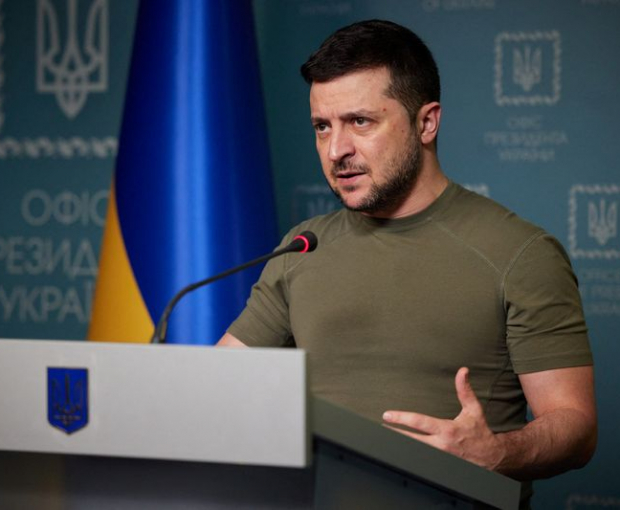 Зеленский собрал военное руководство Украины