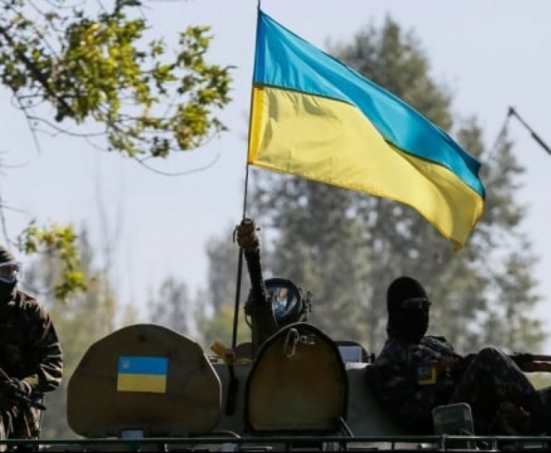 ВСУ подняли украинский флаг в Новоселовке - ВИДЕО