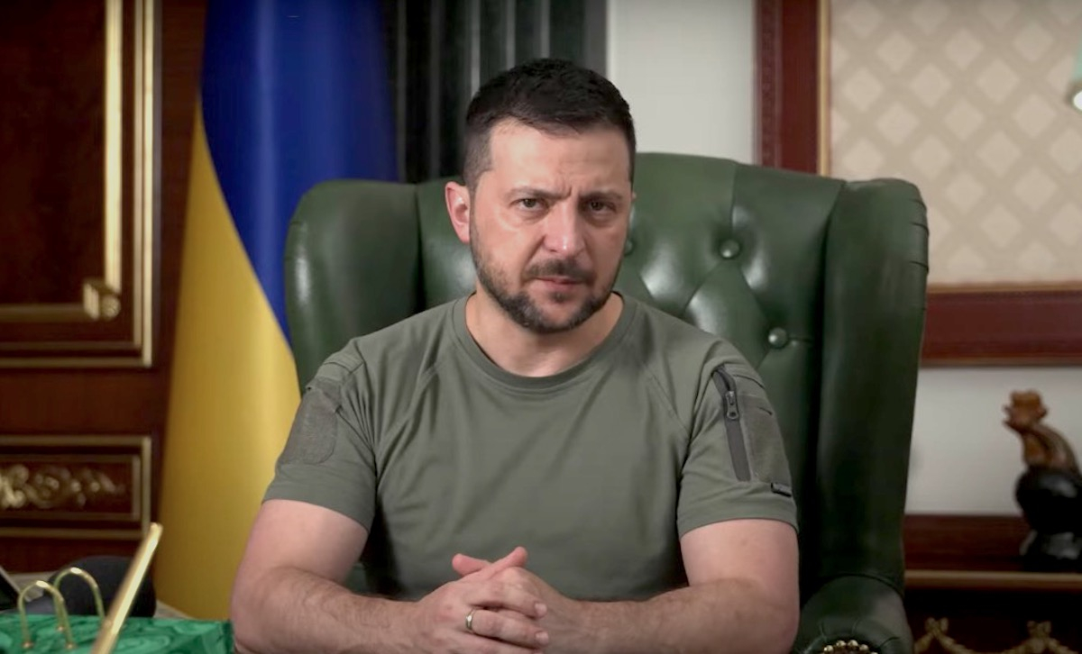 Зеленский отреагировал на массированный ракетный обстрел Украины