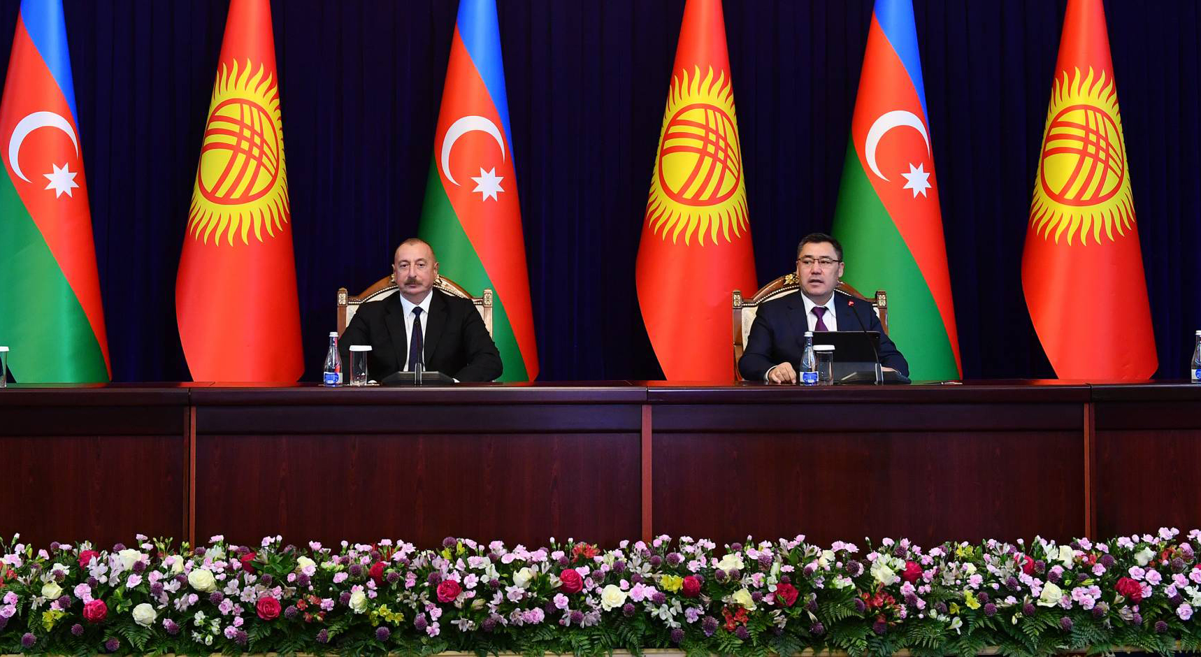 Президенты Азербайджана и Кыргызстана выступили с заявлениями для прессы - ОБНОВЛЕНО + ВИДЕО