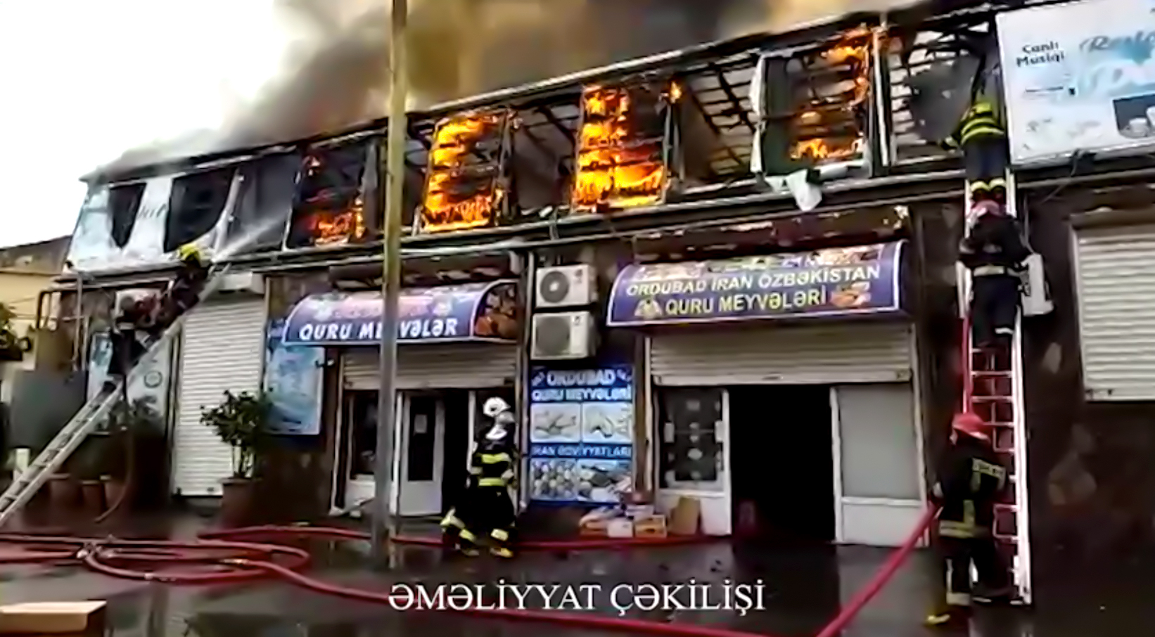 Пожар на торговом объекте в Баку потушен