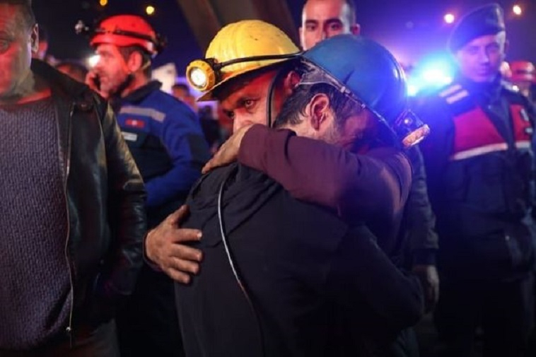 Выросло число погибших при взрыве на шахте в Турции: Эрдоган на месте происшествия