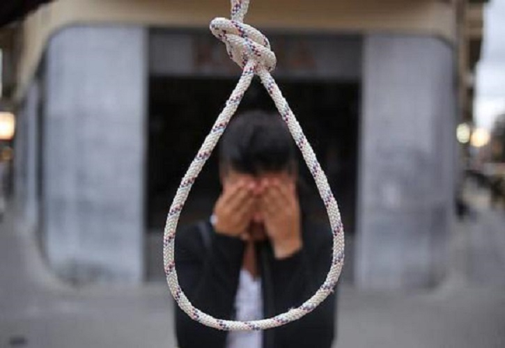 В Азербайджане школьница пыталась покончить с собой из-за шантажа