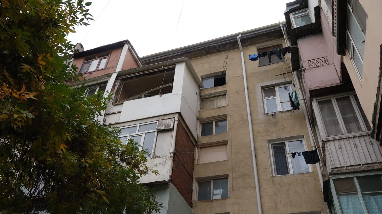 Взрыв в жилом доме в Баку: