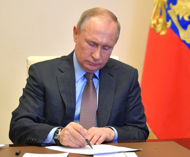 Путин утвердил ратификацию договоров о присоединении 4-х областей Украины