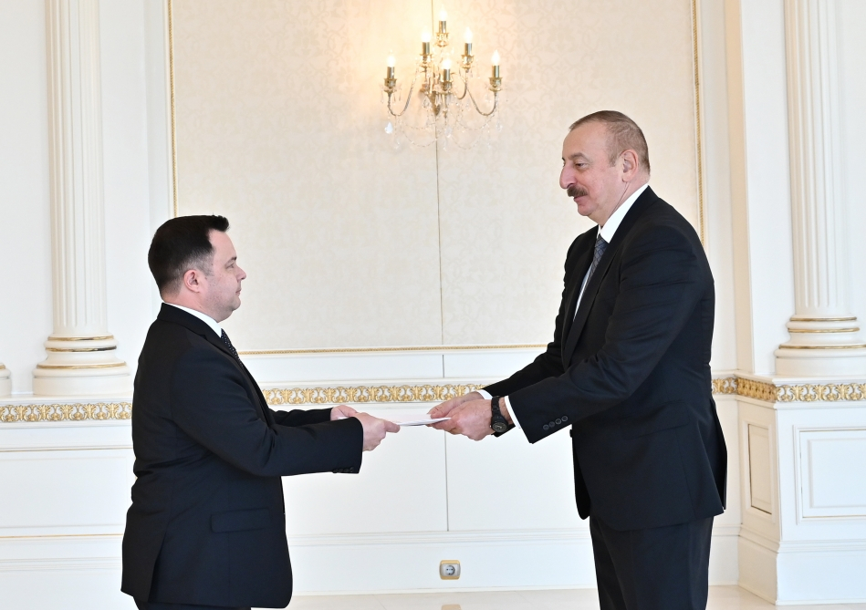 Президент Азербайджана принял верительные грамоты новоназначенного посла Молдовы - ФОТО