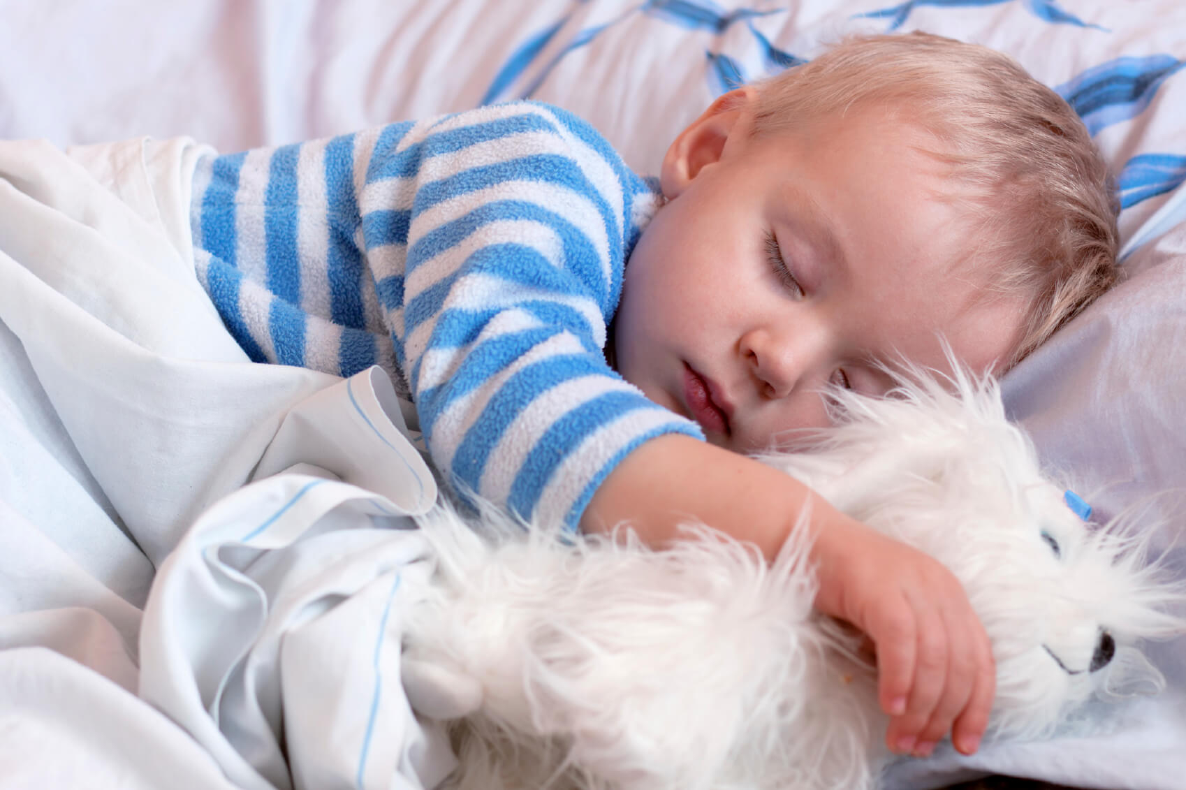 Как уложить ребенка спать, чтобы у него была здоровая психика?