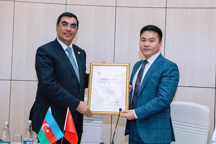 Академия ИКТ Huawei задействует лучшие учебные заведения Азербайджана - ФОТО