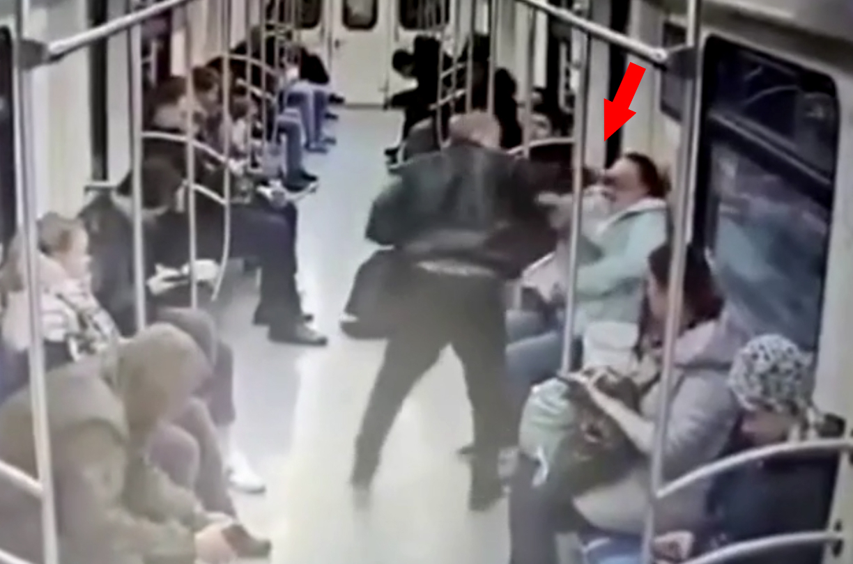 В метро женщине порезали лицо ножом за громкий разговор по телефону - ВИДЕО