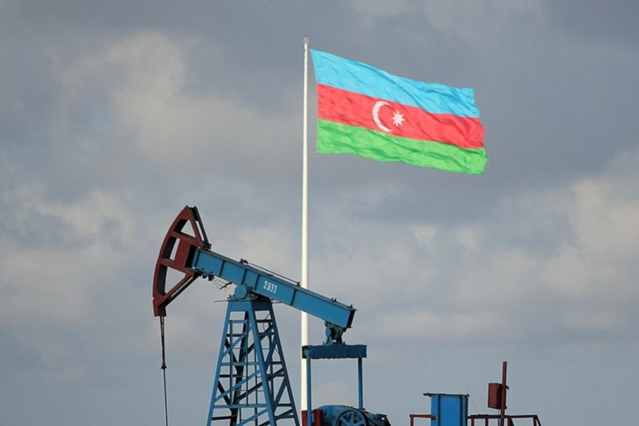 Азербайджанская нефть резко подешевела