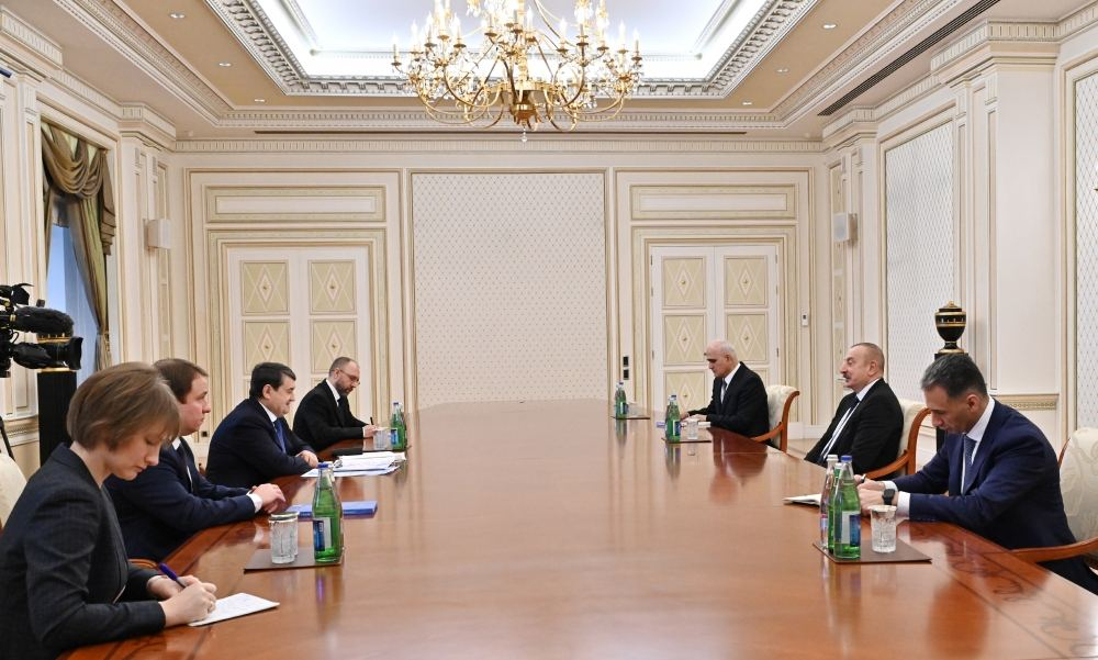 Президент Ильхам Алиев принял помощника Президента России