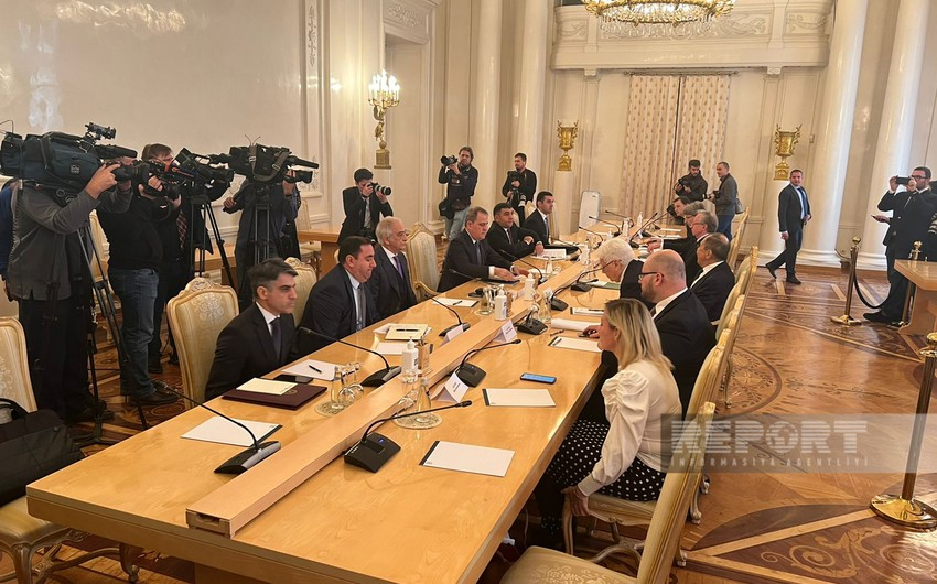 В Москве проходит встреча глав МИД Азербайджана и России - ФОТО